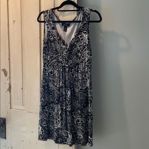 Black and white patterned dress